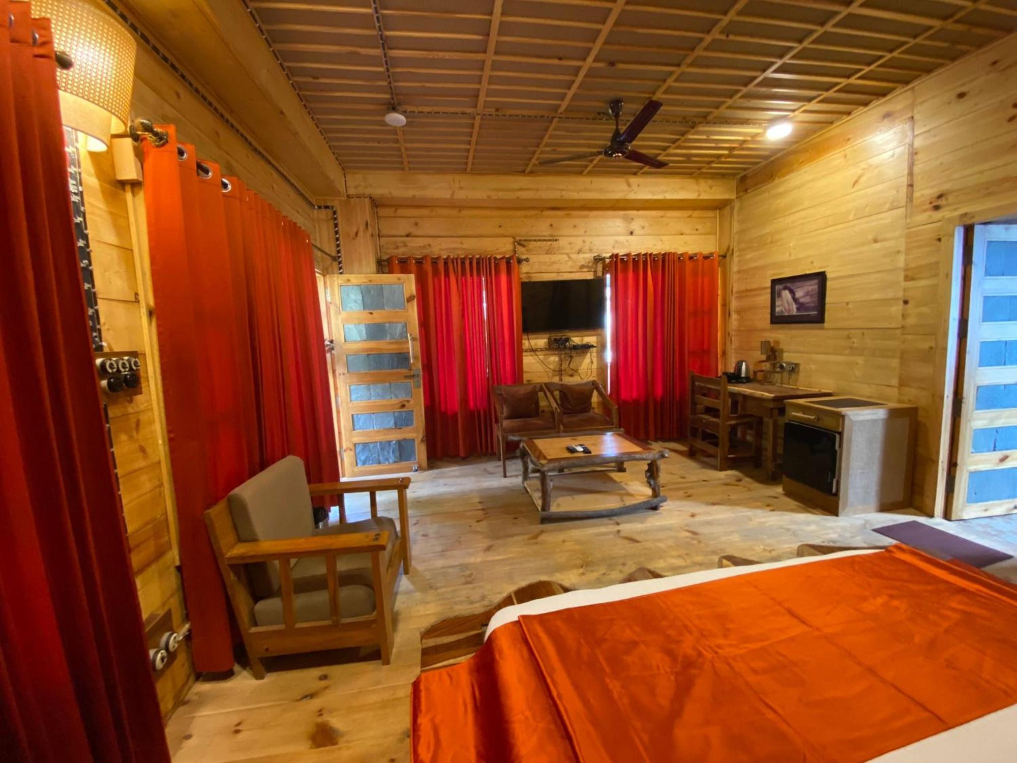 The Divine Hima Hotel Dharamshala Luaran gambar